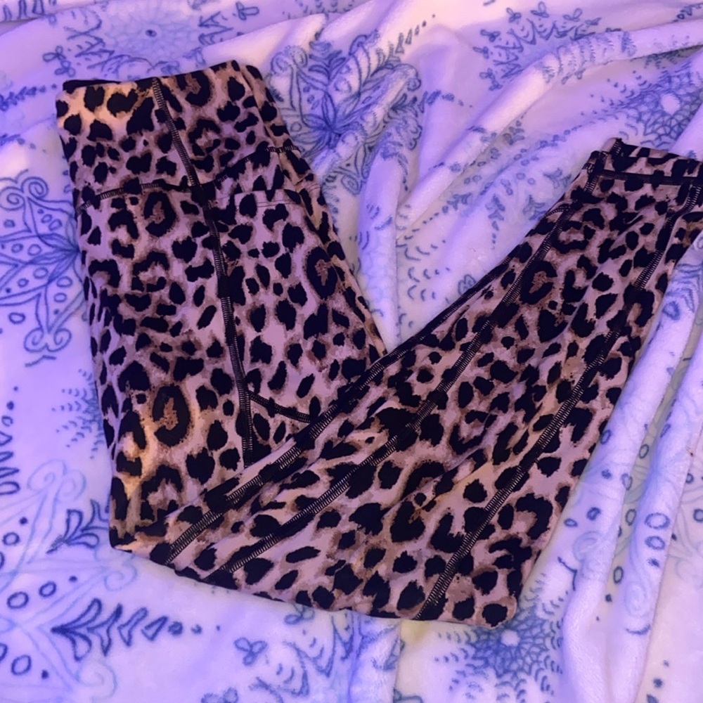 Victoria Secret Cheetah Print Leggings With Pockets💋